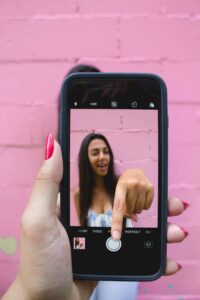 Mujer tomando foto